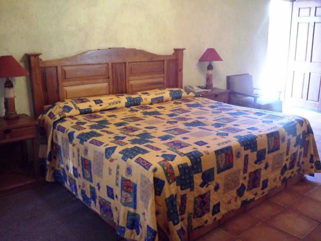 Hotel Rincon Del Montero Parras de la Fuente Exterior foto